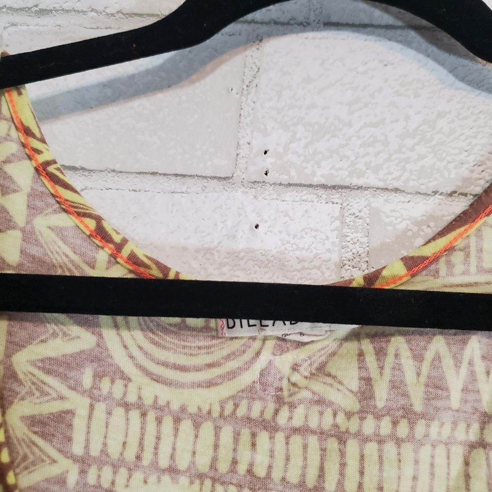 BOGO Billabong Yellow and Brown Geometric Tank Top - Picture 2 of 12